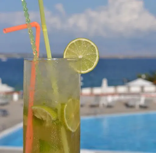 Semesteranläggning (resort) Karma Porto Paros 4*